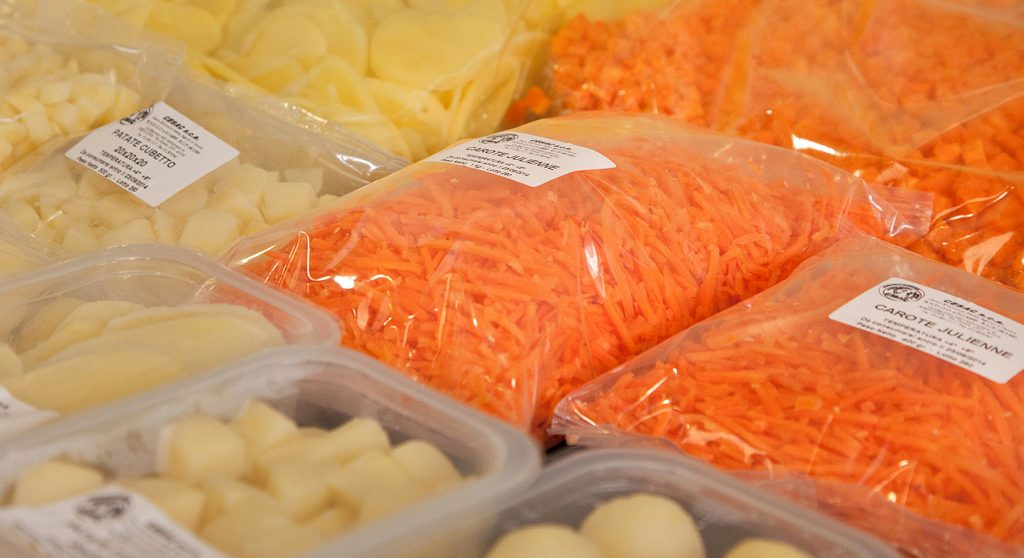 sacchetti di patate e carote sottovuoto